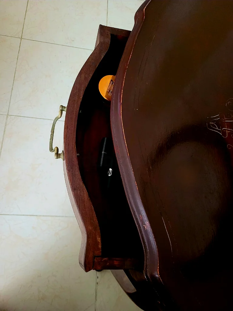 مرآة مع طاولة وحدة تحكم63187692085634111