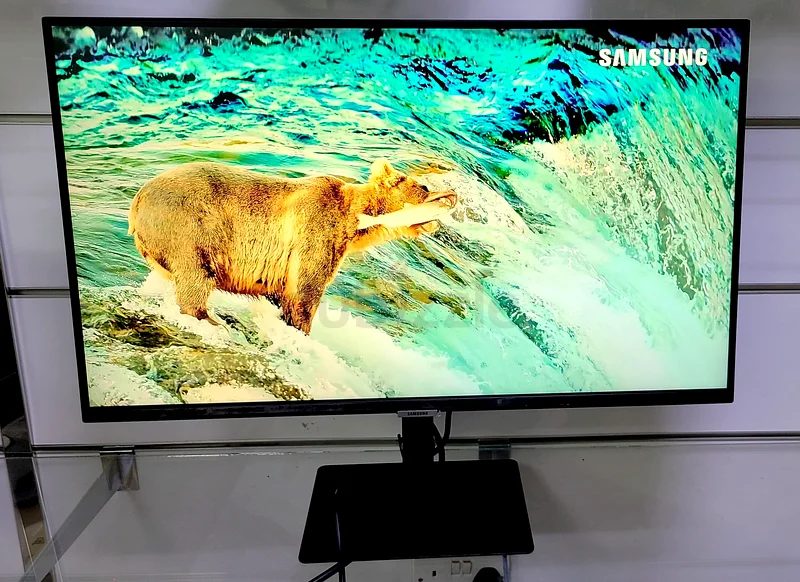 Samsung F32TU872VN 32 Inch 4k UHD (3840 x 2160) | Thunderbolt 3 Inputs 90W of Power Delivery | VESA.63197142827906113