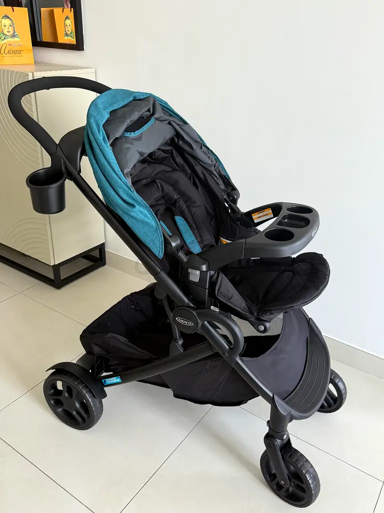 Baby stroller63205360780674112
