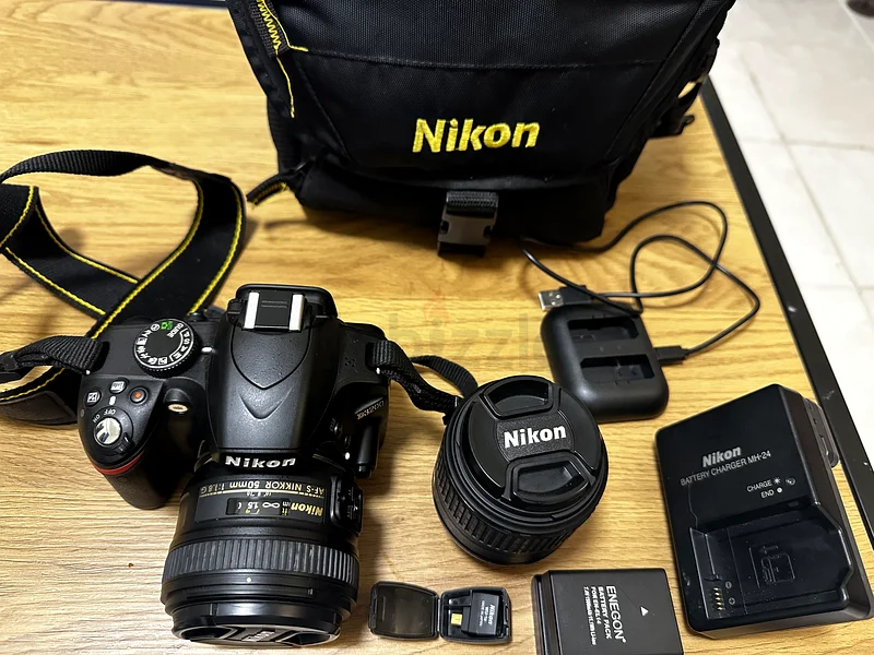 Nikon D3200 with 2 lenses, 2 backup battery + wireless photo transfer device63201693887491114