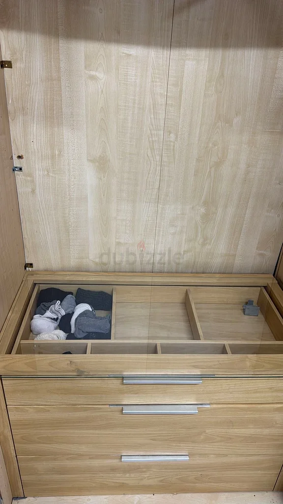 Big wardrobe 3 doors with mirror63190618933505111