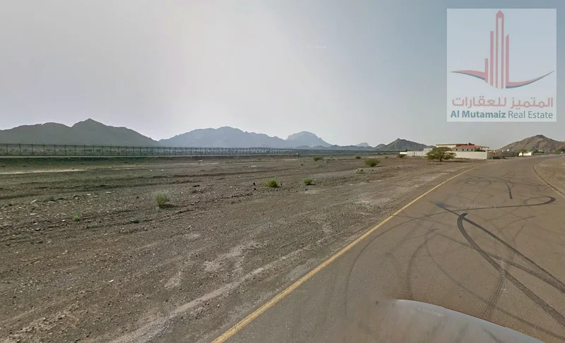 Commercial land/Basin1/Ground permit + 2/On street/With an area of 400 square meters - 4305 feet63196595174147111