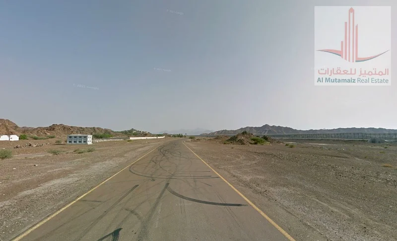 Commercial land/Basin1/Ground permit + 2/On street/With an area of 400 square meters - 4305 feet63196595174147113