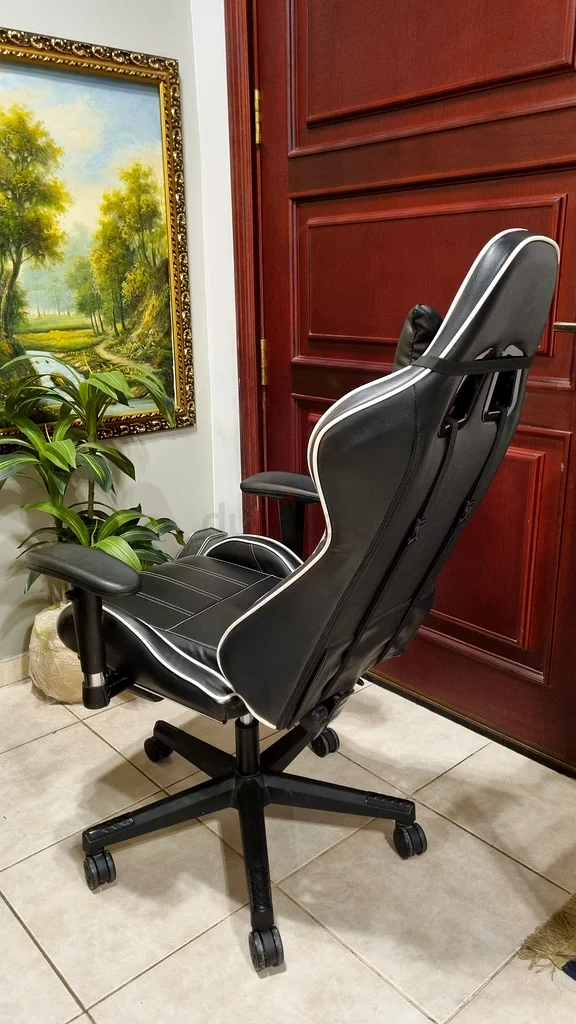 Gaming Chair in Excellent Condition - Super Clean, Like New63206883795459114
