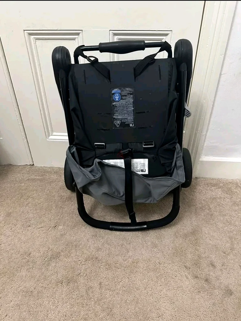 Compact  Stylish Stroller for Easy Travel. Mothercare Amble Pushchair Stroller. Black.63175280450433111