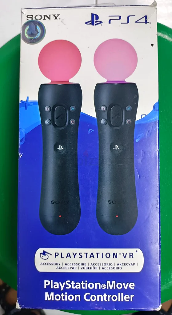 Just Dance 2014  PS4 Motion Controller Bundle!63206395163393111