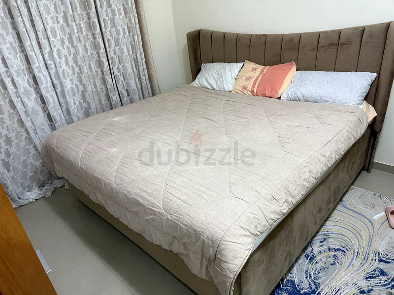 Elegant and Bed supersize 200*200 with storage and new mattress63185234780929111