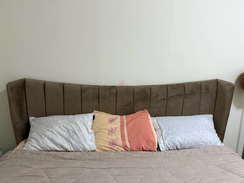 Elegant and Bed supersize 200*200 with storage and new mattress63185234780929112