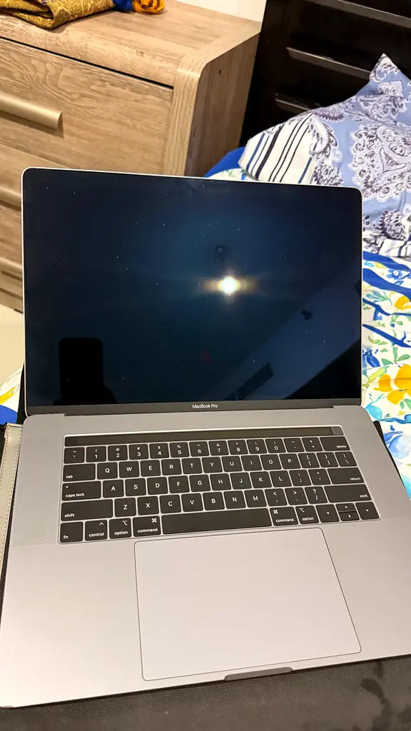 Macbook Pro63196636085890111