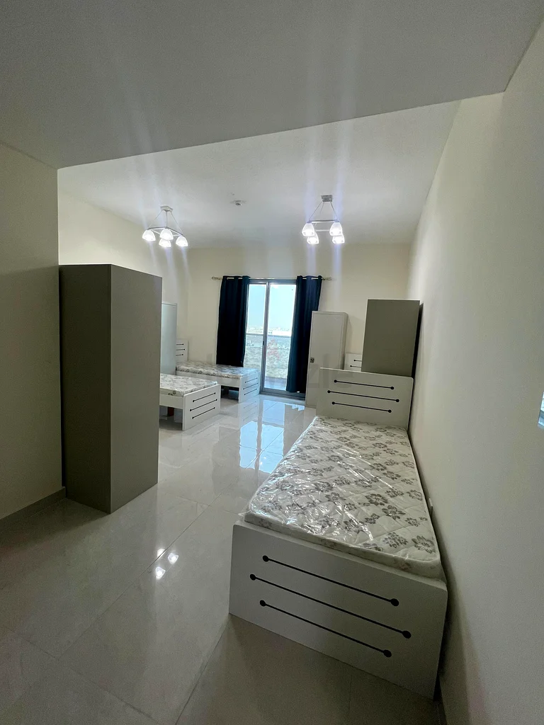 1000 درهم شهريًا63218794303363111