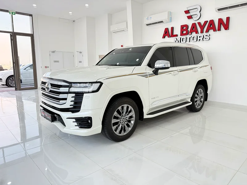 Toyota Land Cruiser VXR Twin Turbo, white / beige Gulf beige velvet, Al-Futtaim 202463401302772739111