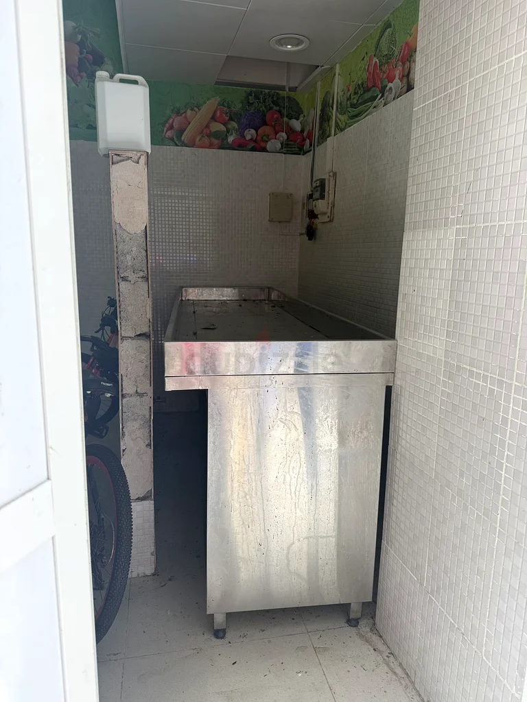 بيع عاجل – إغلاق متجر الفواكه والخضروات الطازجة!  
البضائع المنزلية متوفرة أيضًا63197645720193114