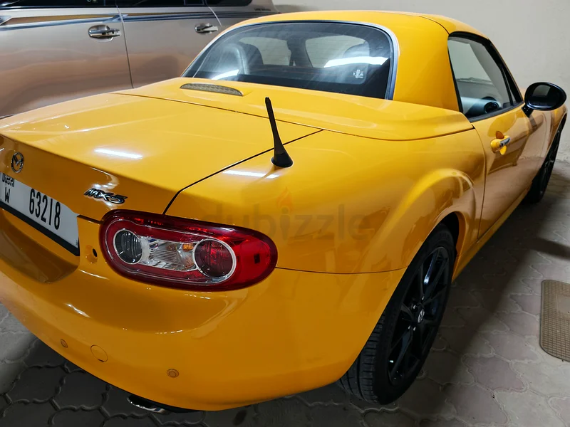 Rare: Perfect condition Mazda MX-5 yellow color633985116207391119