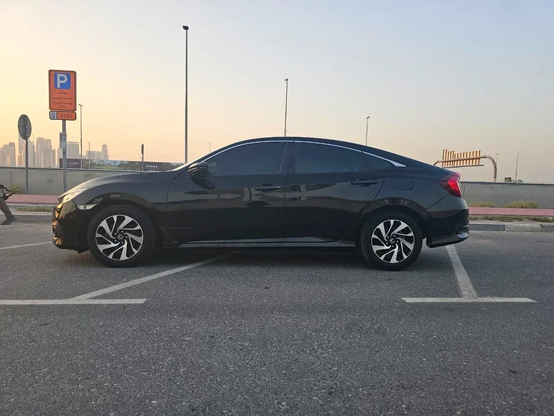 For sale Honda civic 2017 model full option gcc63223316577922111