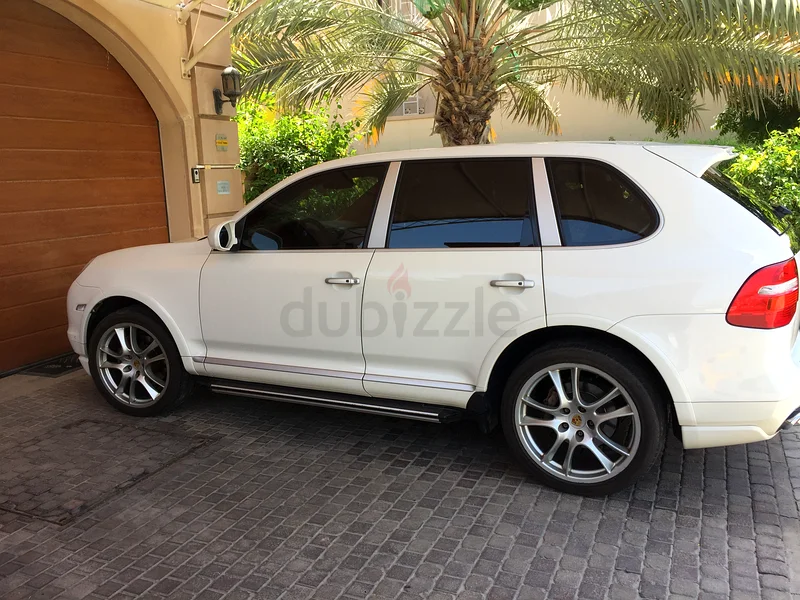 PORSCHE CAYENNE - S   SUPER CLEAN WELL MAINTAINED. RTA PASSED ON MAY 2025    DIRECTLY FROM OWNER63406549805059113