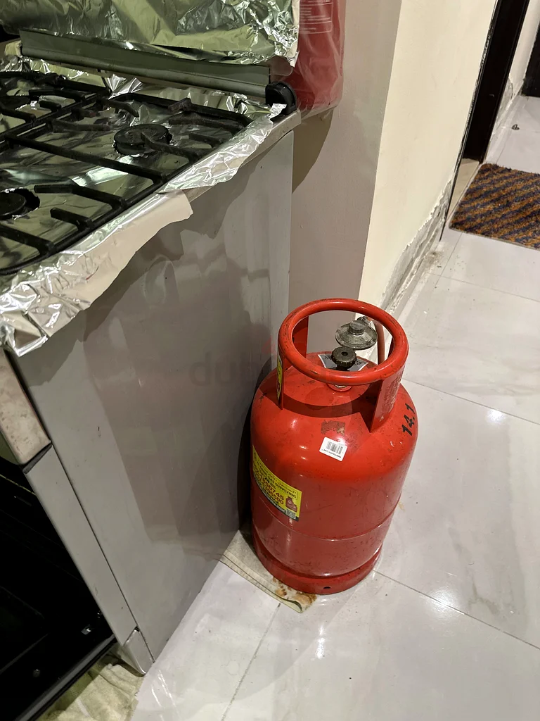 Premium Gas Range with Gas Cylinder - Perfect for Your Kitchen!63199637539203113