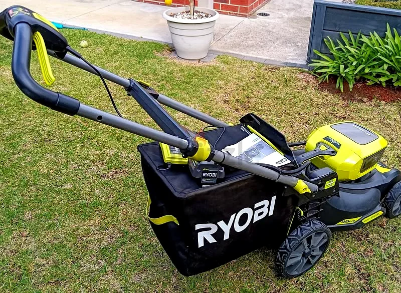 Ryobi 36V HP 46cm 6.0Ah Brushless Cordless Lawn Mower Kit Double Battery63197651785345113