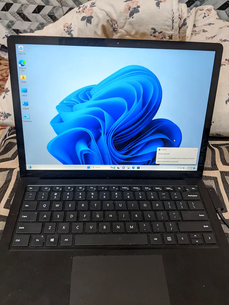 Surface laptop 363196149239042110