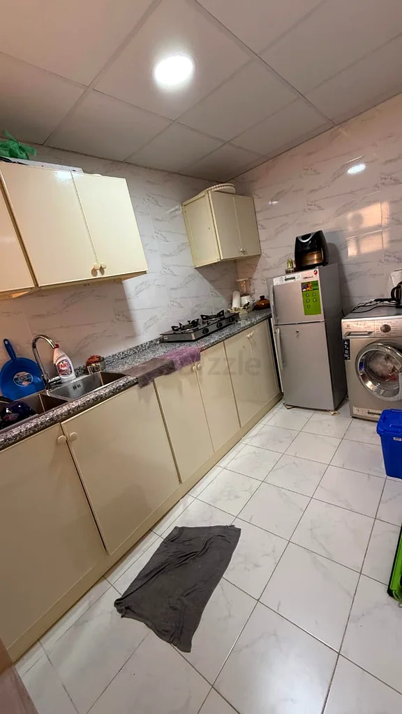 A room for rent in Ajman, near the municipality, for an Arab female employee. Close to all amenities (Lulu, Nesto, Viva).63219325975937113