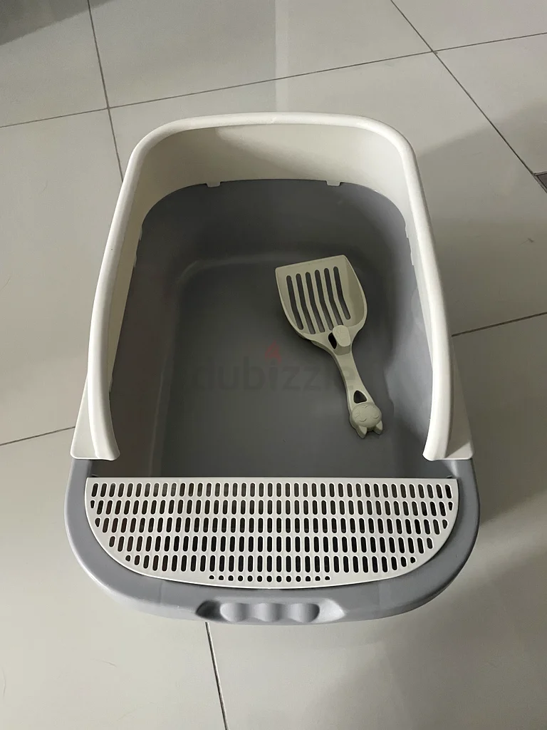 Cat supplies and food63204294332161111