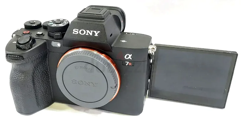 Sony A7 R3 + Bag + 2 additional battery and its charger63201693688193112