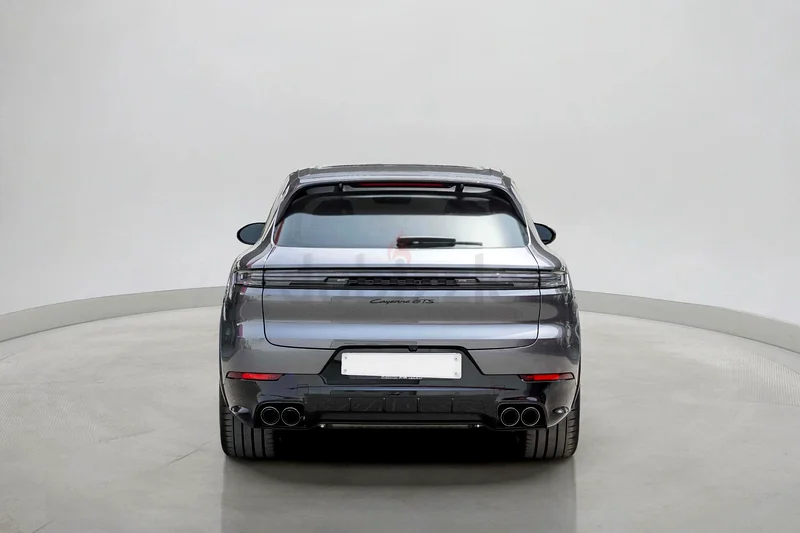 2025 Porsche Cayenne Gts 4.0L | GCC Specifications63226744640643114