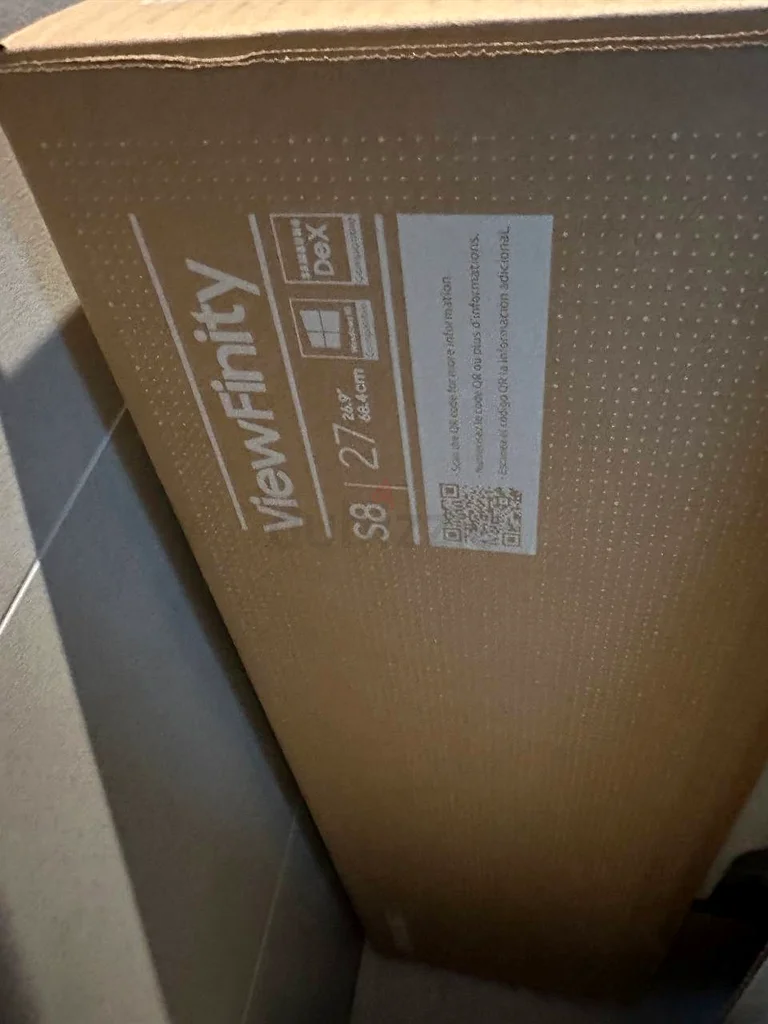 Stunning 27 SAMSUNG ViewFinity S8 4K UHD Monitor for Sale!63197143870465112