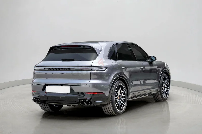 2025 Porsche Cayenne Gts 4.0L | GCC Specifications63226744640643113