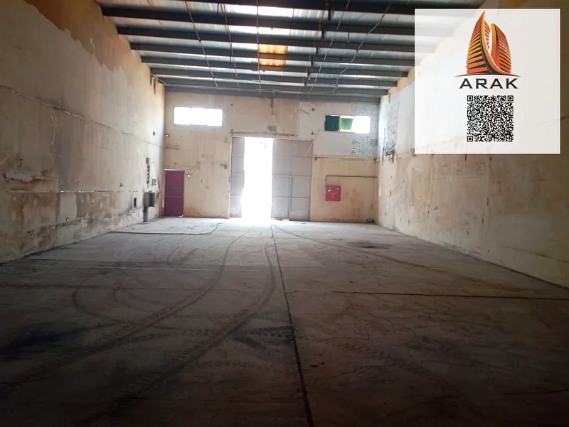 A great opportunity for business owners, workshop operators, or investors looking for a practical space in a highly active industrial area.  This war632213278229771126