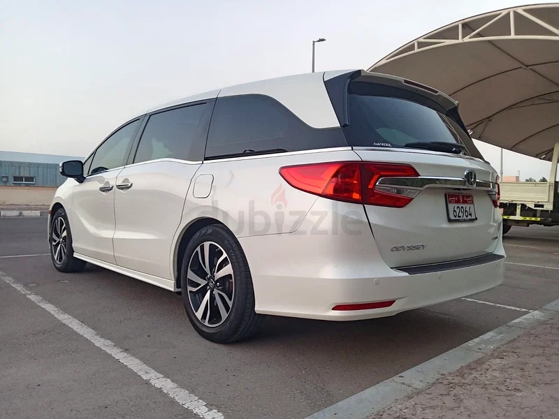 2019 أوشين تورينج إيليت في حالة ممتازة63223316215426114