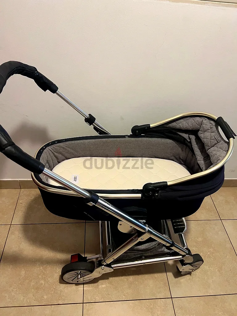 Stylish and Comfortable Baby Stroller  Car Seat for Sale!63203712288514113
