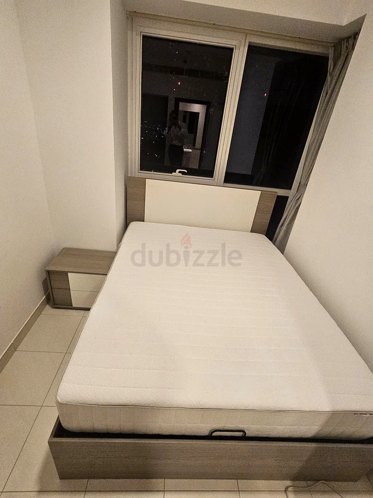 شقة صغيرة للإيجار بغرفة نوم رئيسية مع حمام داخلي بالقرب من DIFC، وان سنترال، وجيه 1، وداون تاون63218794198019111