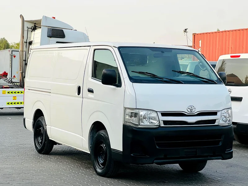 TOYOTA HIACE DELIVERY VAN 201163412309600259113