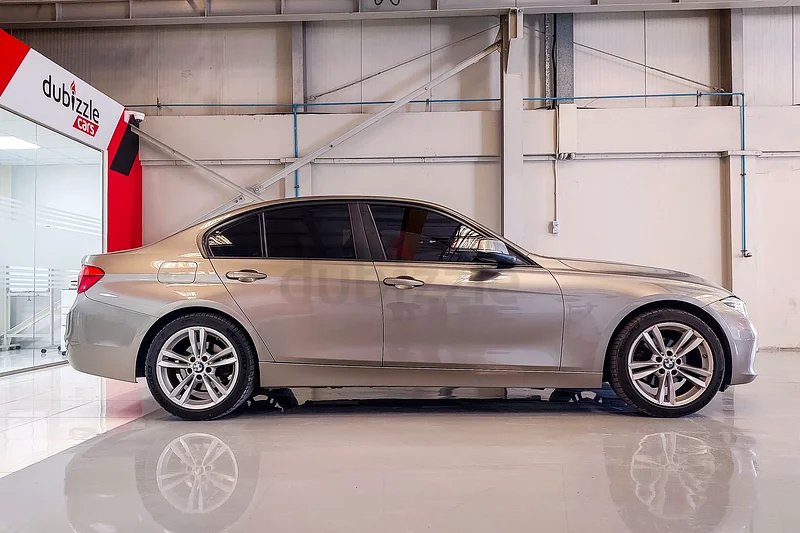 درهم 771 شهريًا | BMW سلسلة 3 318i من عام 2016 | مواصفات دول مجلس التعاون الخليجي | المرجع #34986763227781449218113