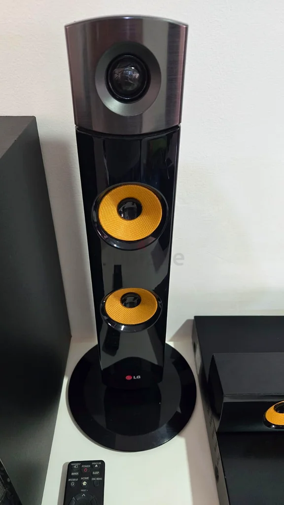 LG 5.1 home theater system63195114892673111