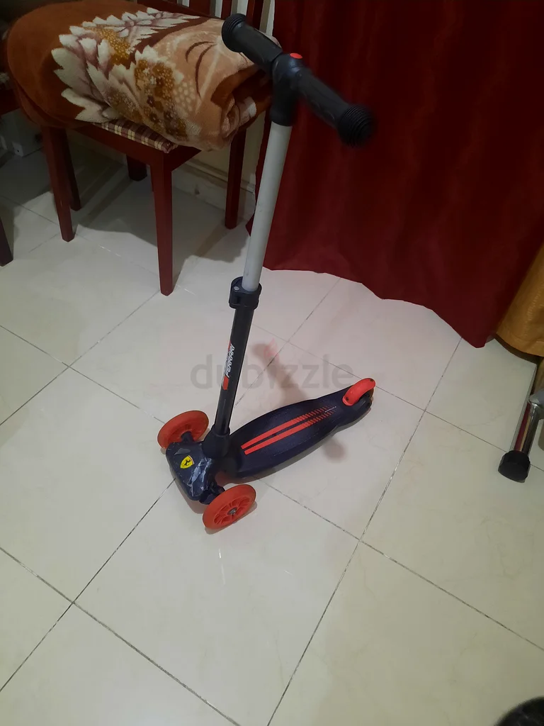Ferrari original scooter63200654365058111