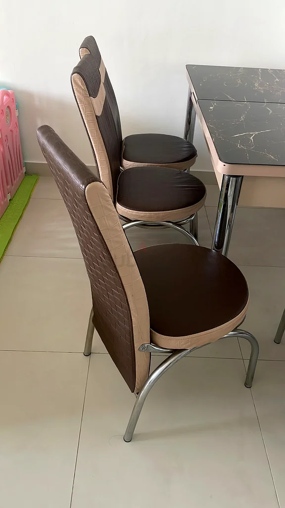 Stylish Dining Table with Elegant Marble Finish. With 6 chairs63209351915905112