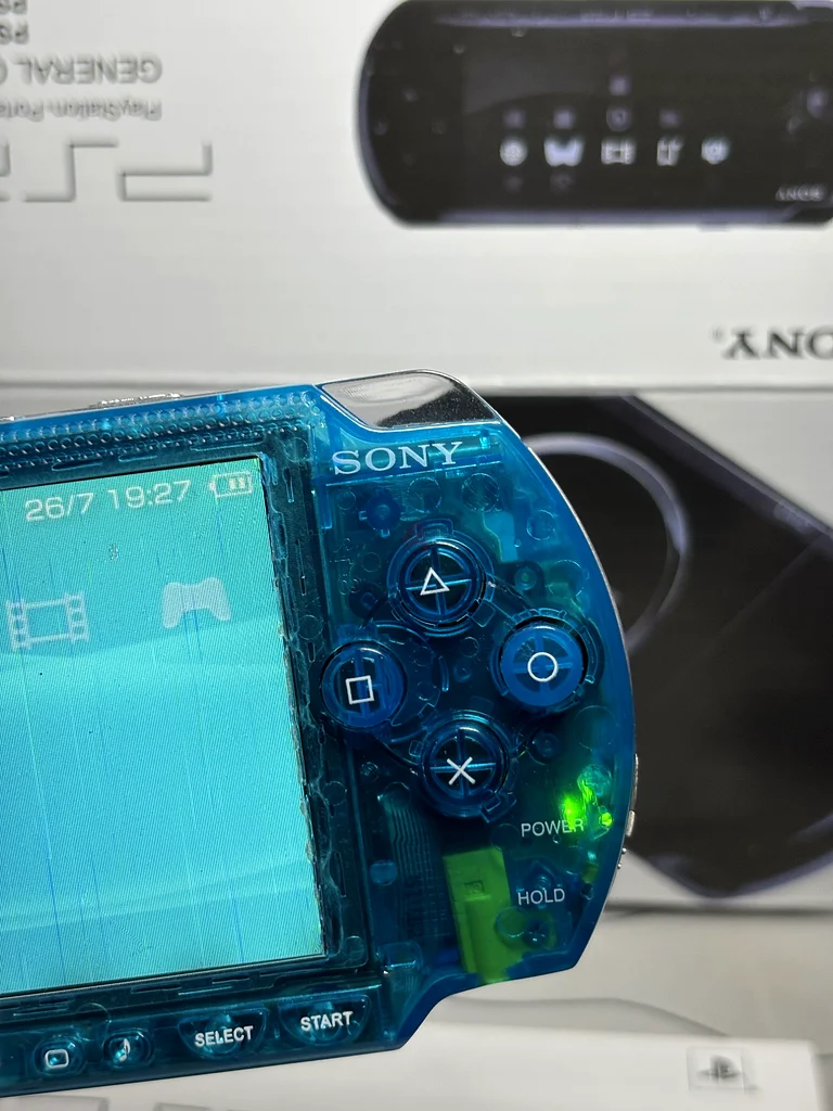 PSP 128GB 130GAMES ICE BLUE CLEAR EDITION ( modded with box and manual)63204868013187113
