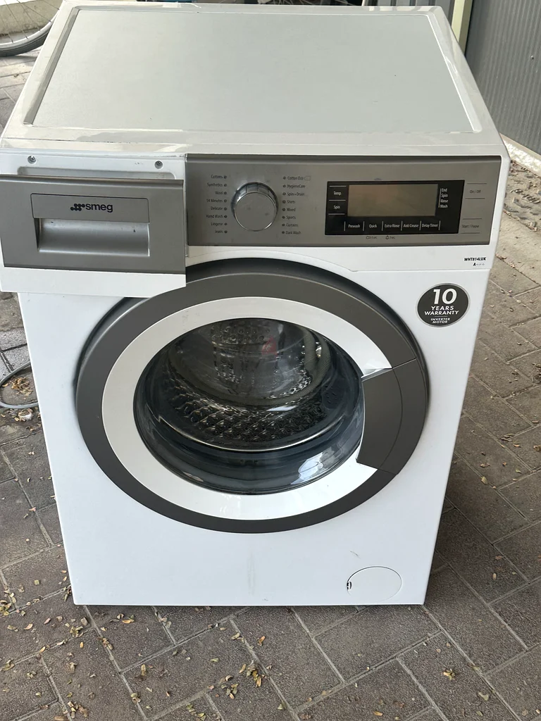 Smeg 8Kg washing machine new model very good condition63197145224067112