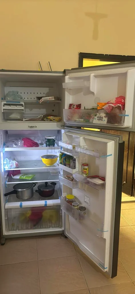 Stylish and Efficient Refrigerator for Sale! - Fridge63197144801666112
