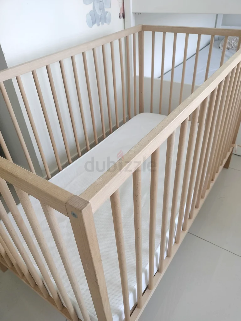 Baby crib63206395699841111