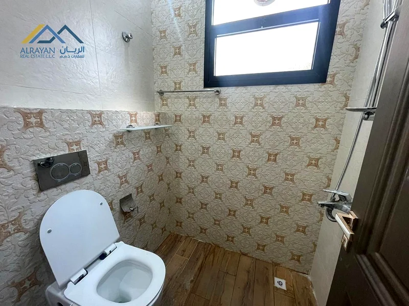 الكهرباء والمياه وتكييف الهواء متضمنة بسعر رائع، قريب من المسجد63878711568898113