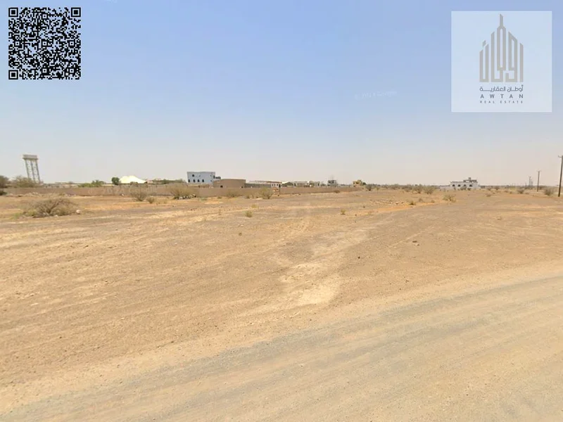Corner plot on two streets, 11,388 sq ft Manama 5632006411095051115