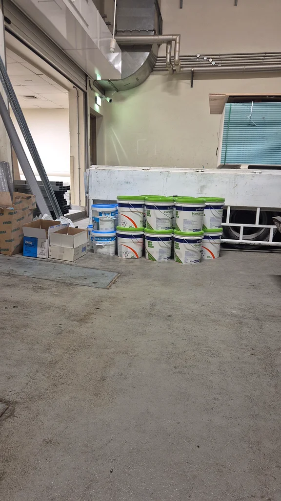 Service maintenance63216844601857111