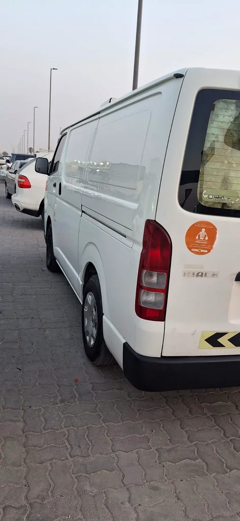 Toyota HiAce Chiller // GCC space // Model 2015 // Good condition63401316657667112