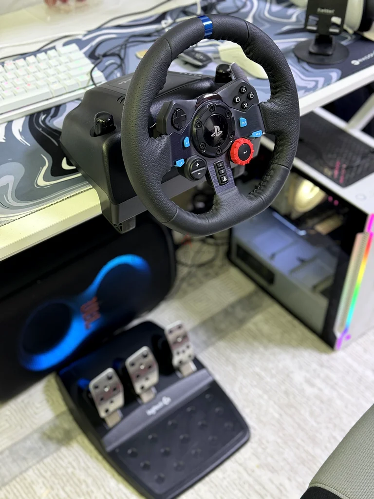 Logitech G29 perfect condition For PC-PS4-PS563206395379970111