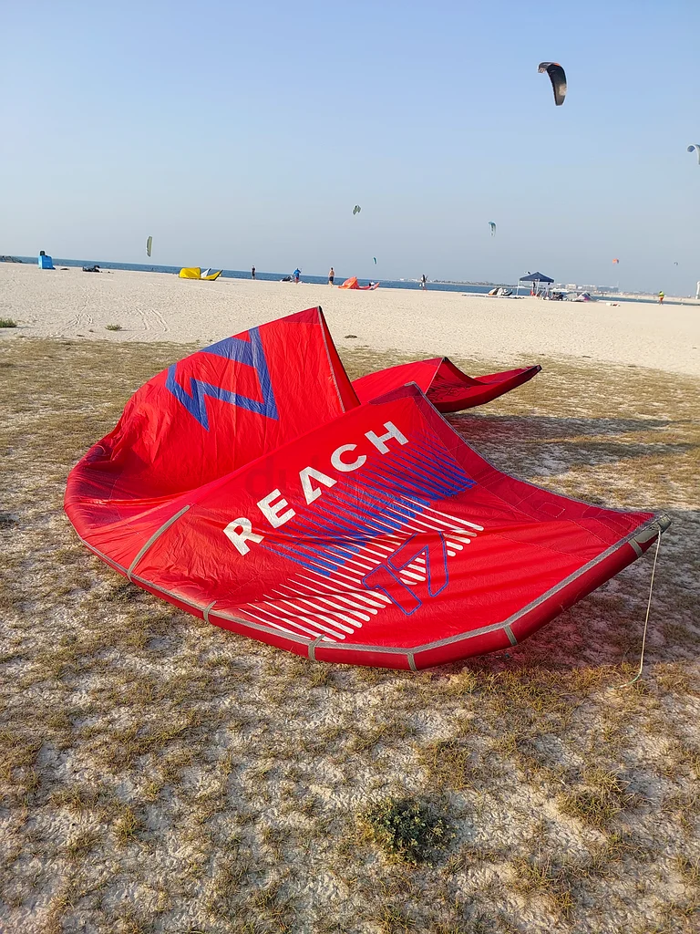 kite 17m Reach North New with bar 3.900631976526176011114