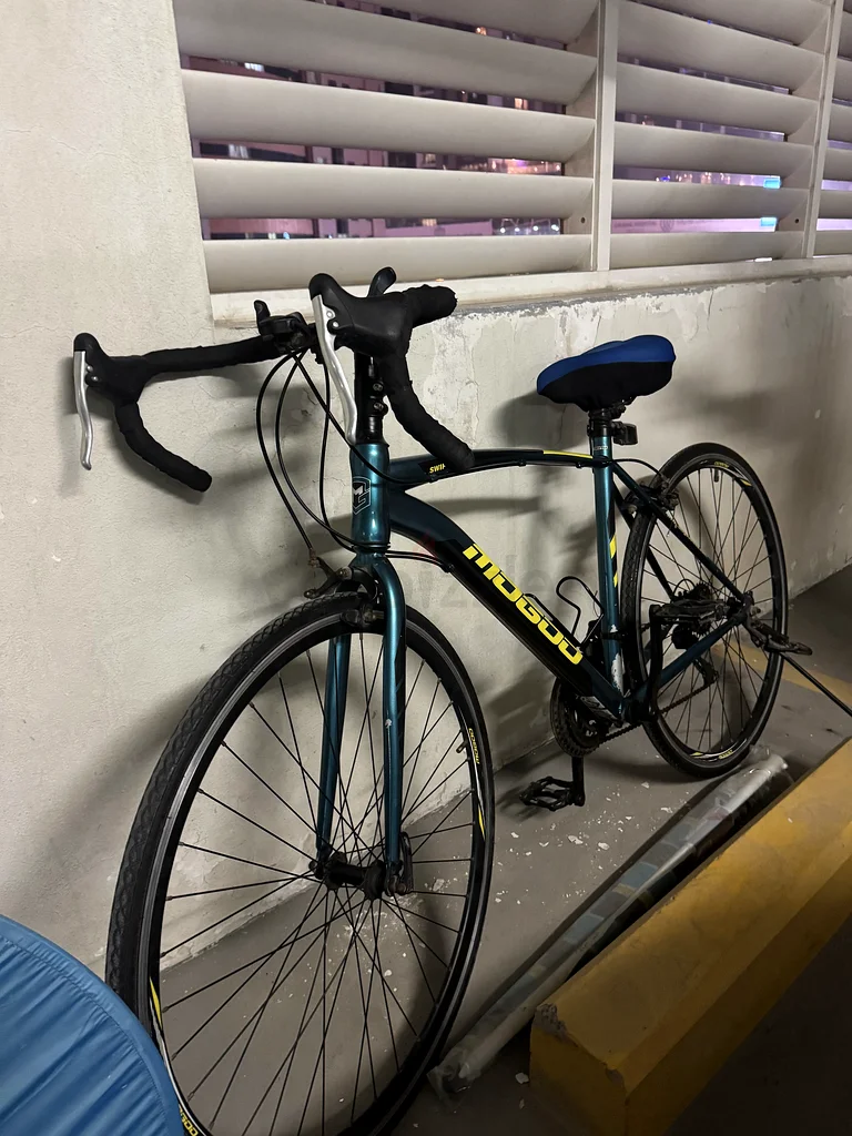 High-Performance Road Bike for Sale - Ride in Style!63198632289923111