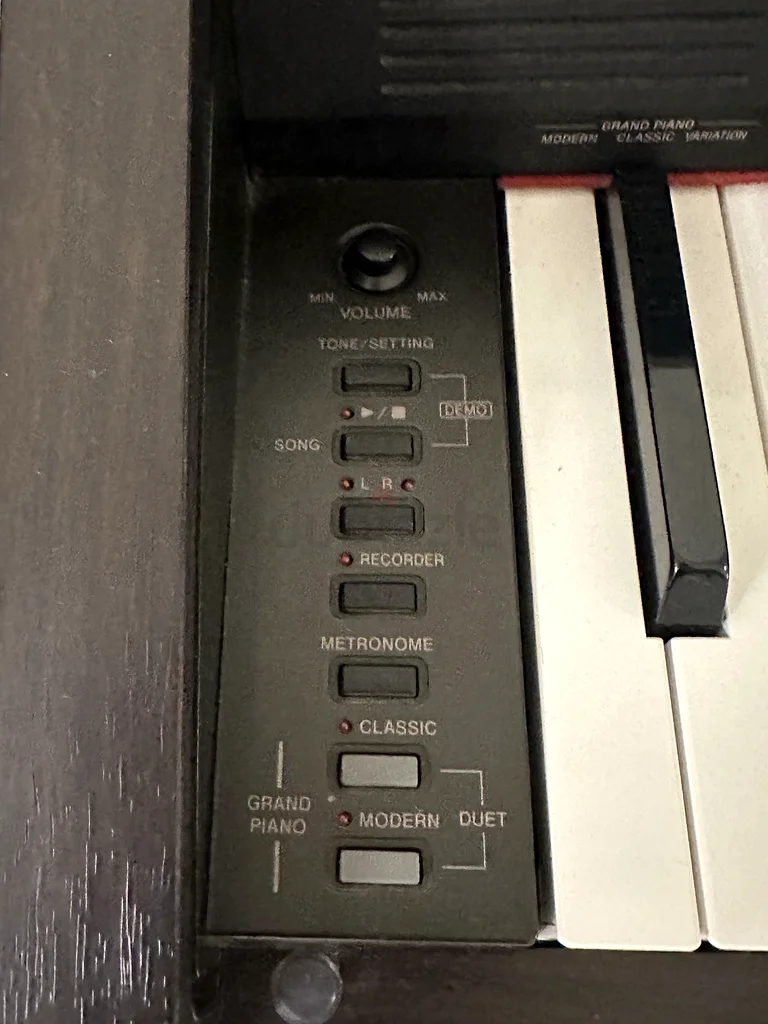 Digital piano63205893153922112