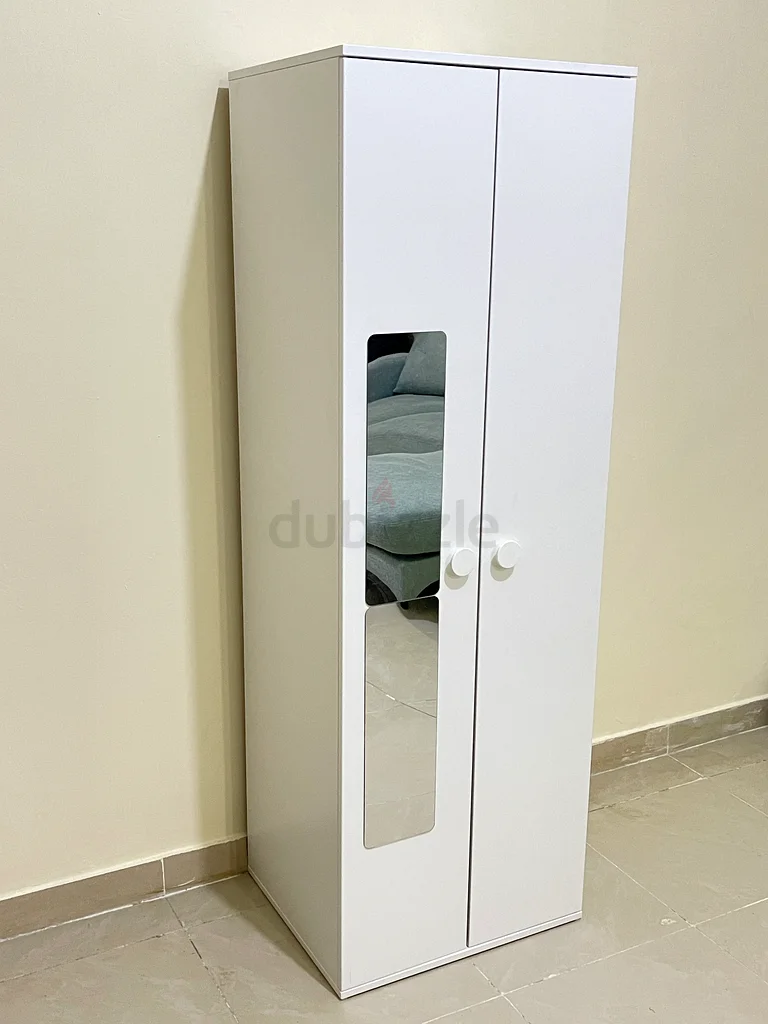 Almost new White Ikea kids wardrobe 180cm x 60cm63179388164737112